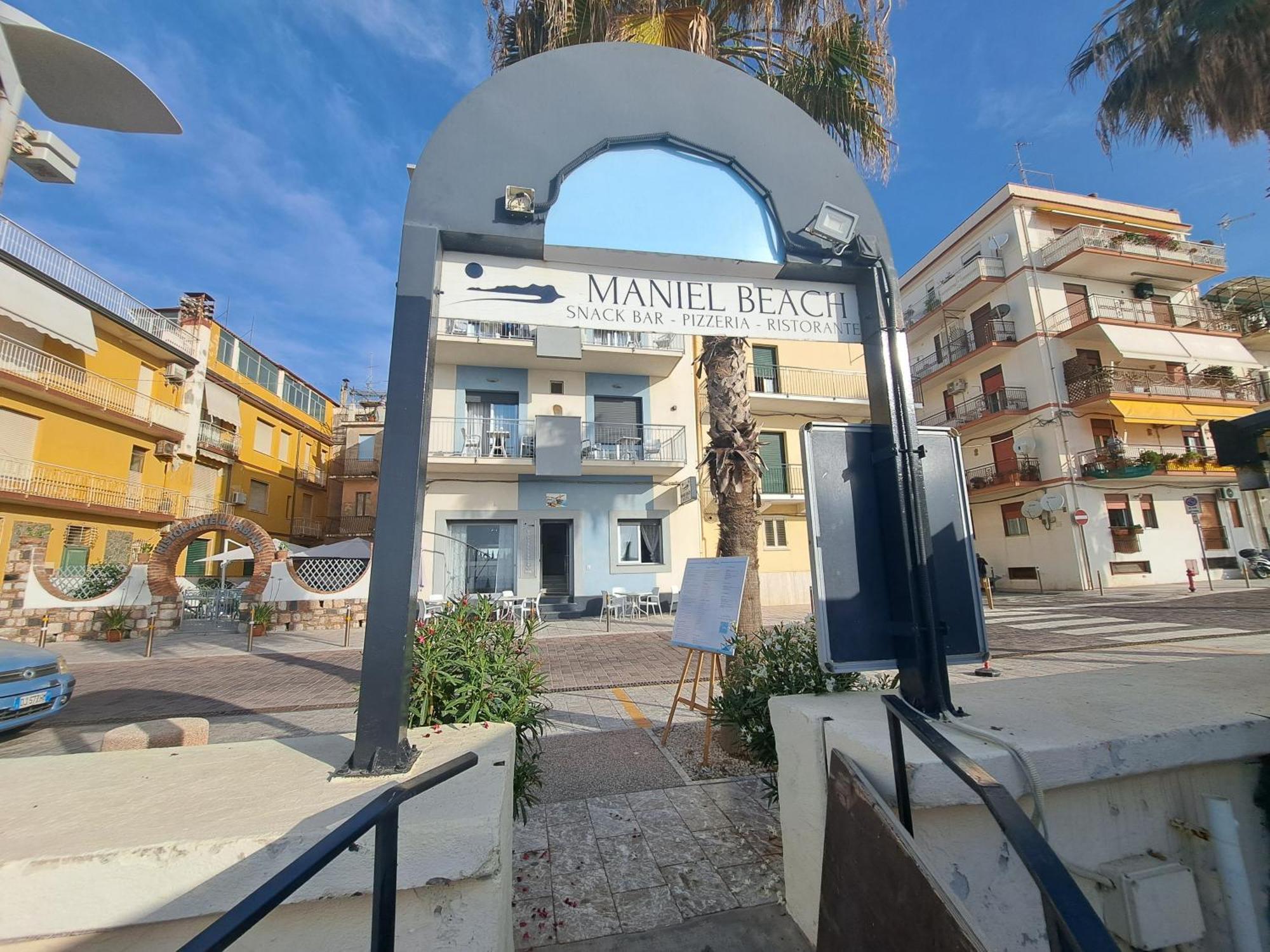 Maniel Beach Hotel Letojanni Exterior foto