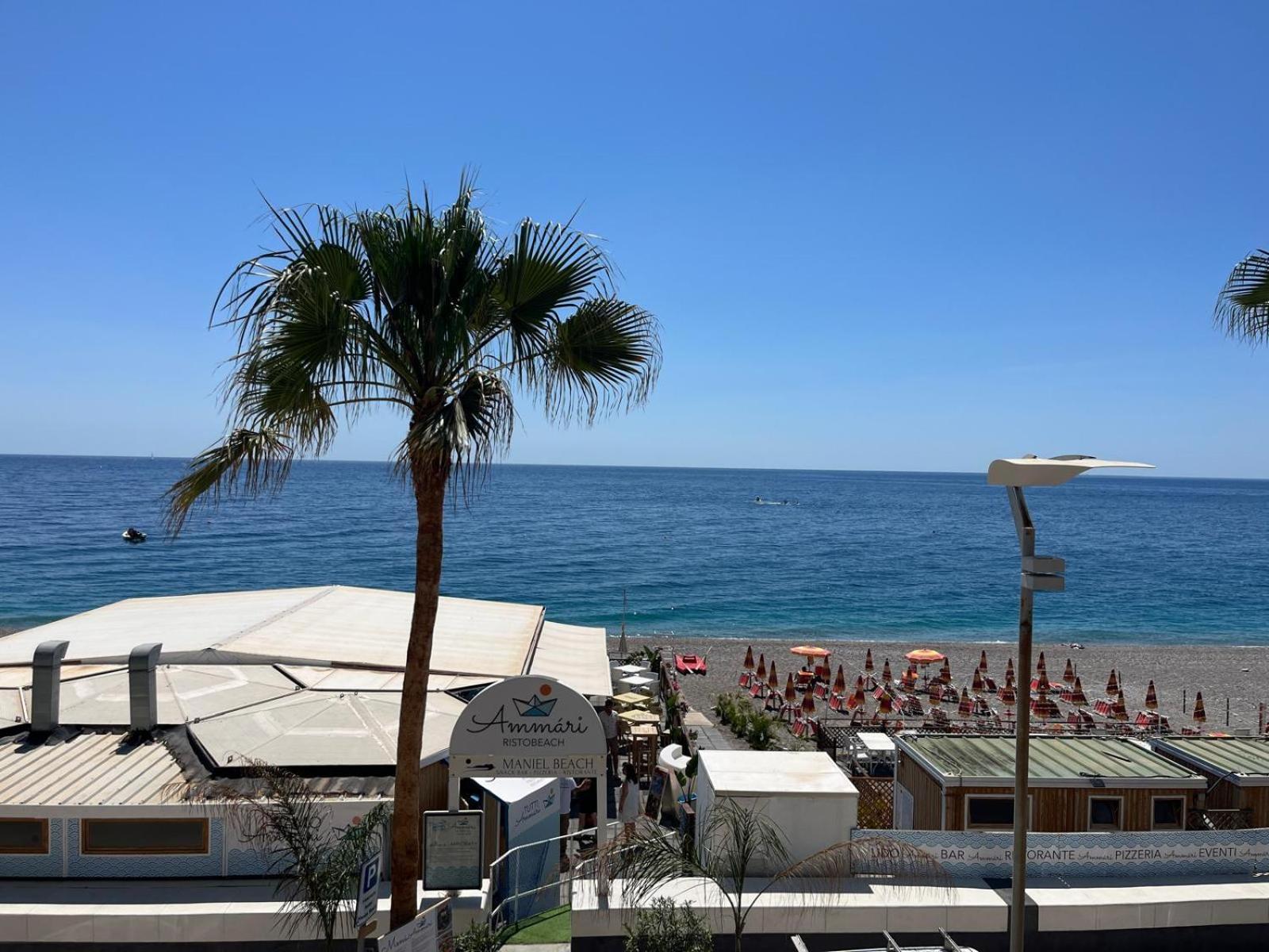 Maniel Beach Hotel Letojanni Exterior foto
