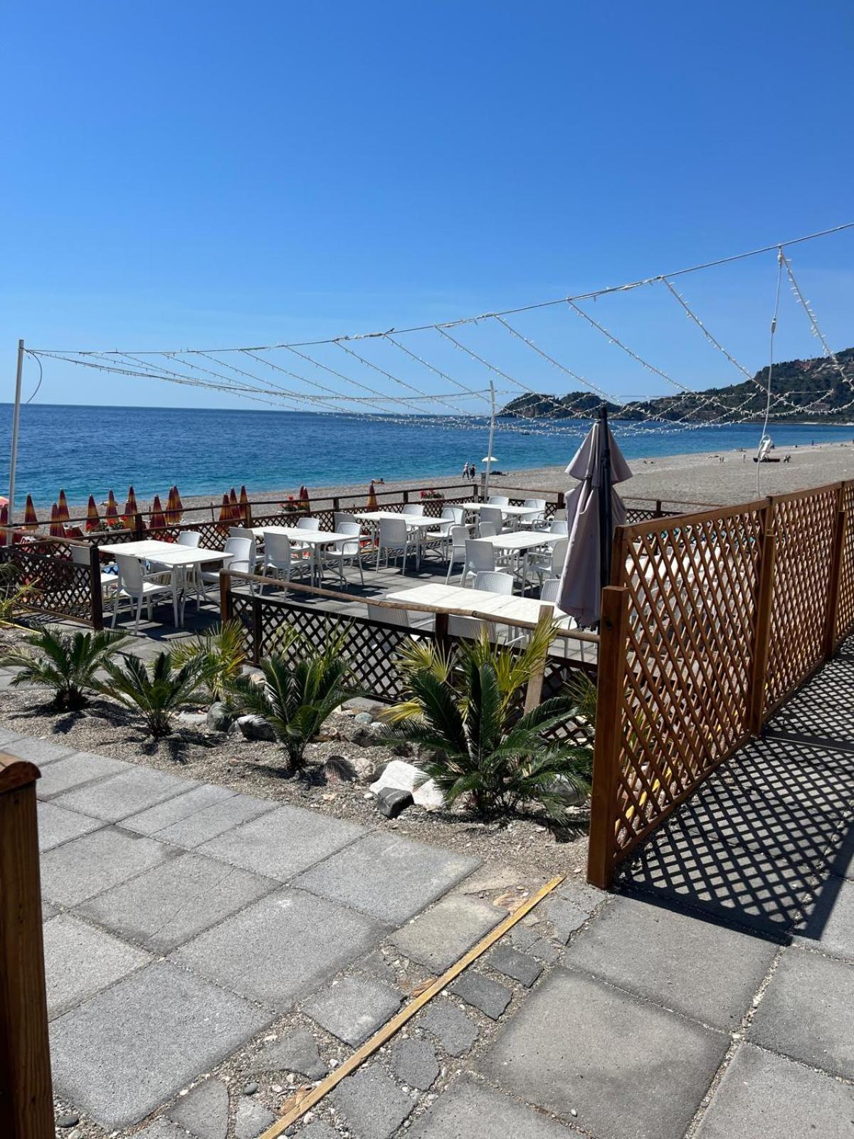 Maniel Beach Hotel Letojanni Exterior foto